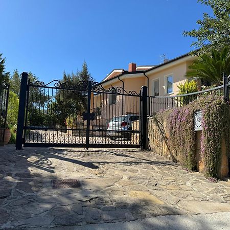 Villa Dei Fiori - Casa Vacanza كابوتيرا المظهر الخارجي الصورة